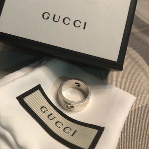 NEW authentic Gucci ring
